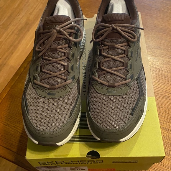 SKECHERS SZ 10W BROWN EXTRA WIDE FIT - Picture 3 of 7